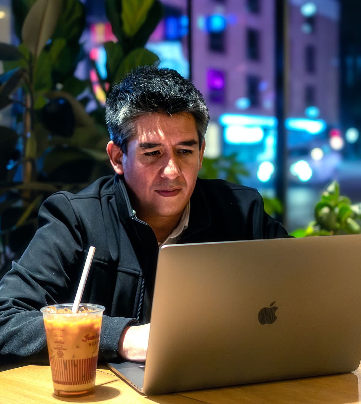 Bladimir C. Ducón — Diseño, tecnología y estrategia